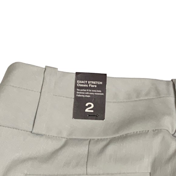 The LIMITED Exact Stretch Pale Gray Classic Flare Pant - Picture 3 of 10